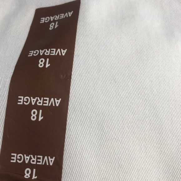 Gloria Vanderbilt® Amanda White Denim Jeans NWT - Picture 6 of 10